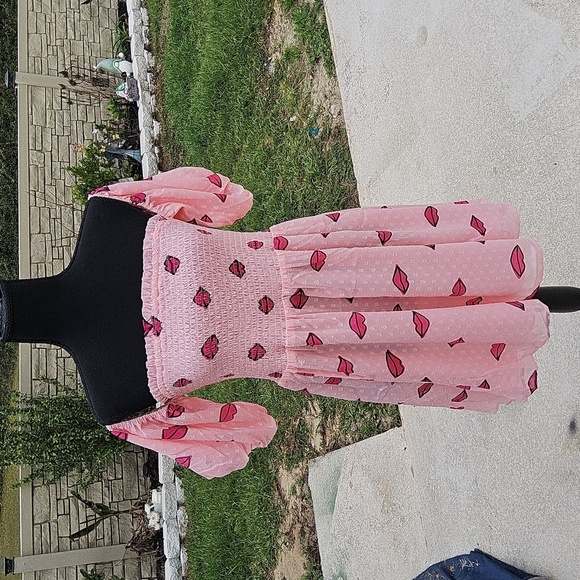 BETSEY JOHNSON PINK n RED LIP FLIRTY MINI DRESS - Picture 5 of 5